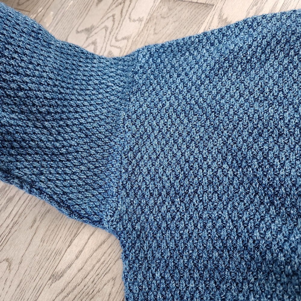Blue Willi's Men's Denim V-Neck Sweater - Picture 5 of 7